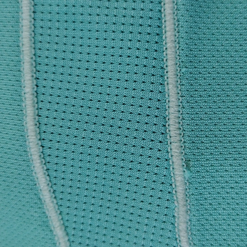 New Balance t-shirt. - Picture 13 of 14